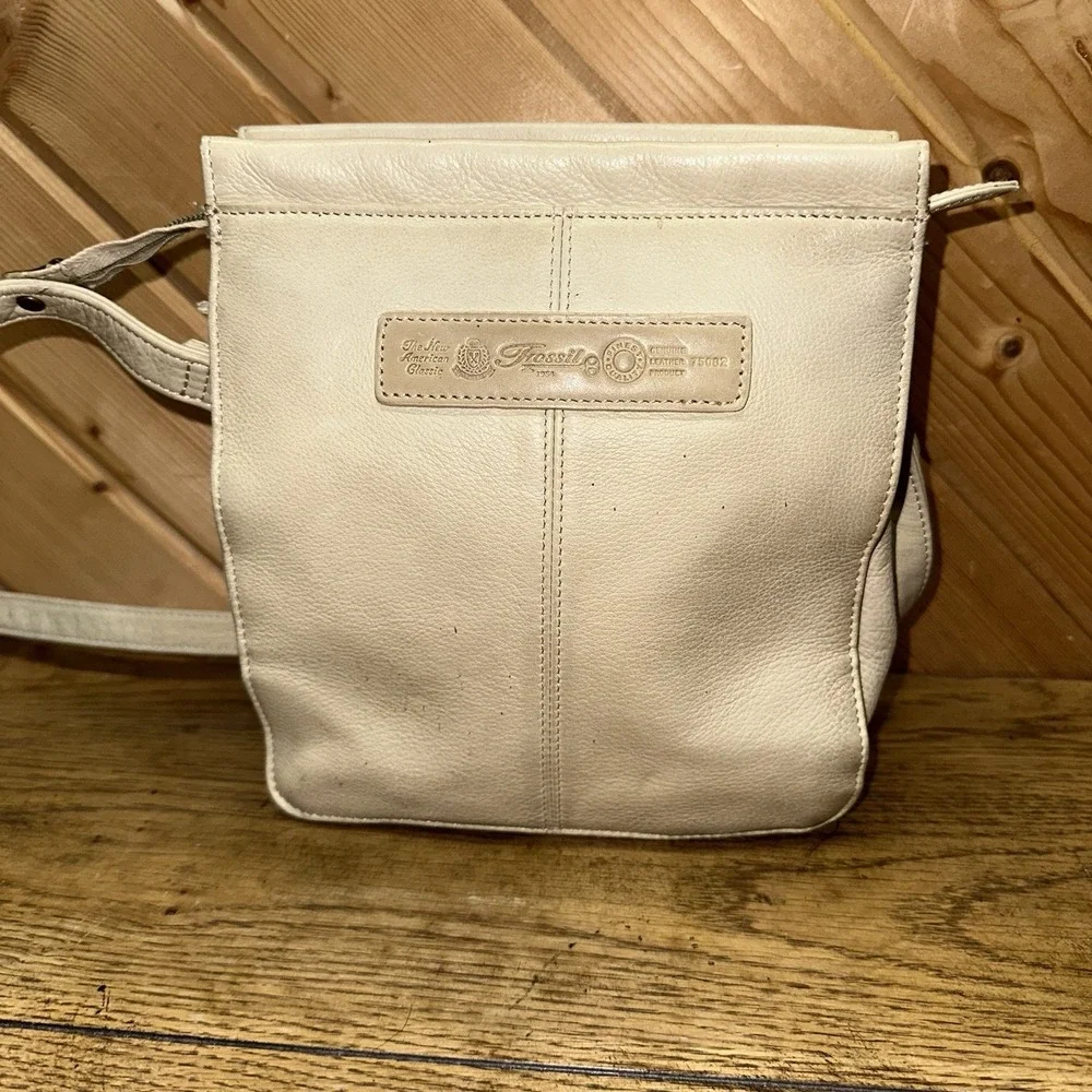 90's Y2K‎ Fossil Cream Pebbled Leather Crossbody Purse Bag | 75082 - Picture 3 of 10